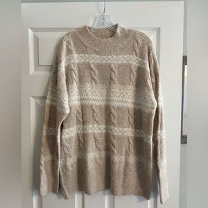 Crown & Ivy Beige and Cream Mockneck Sweater Large